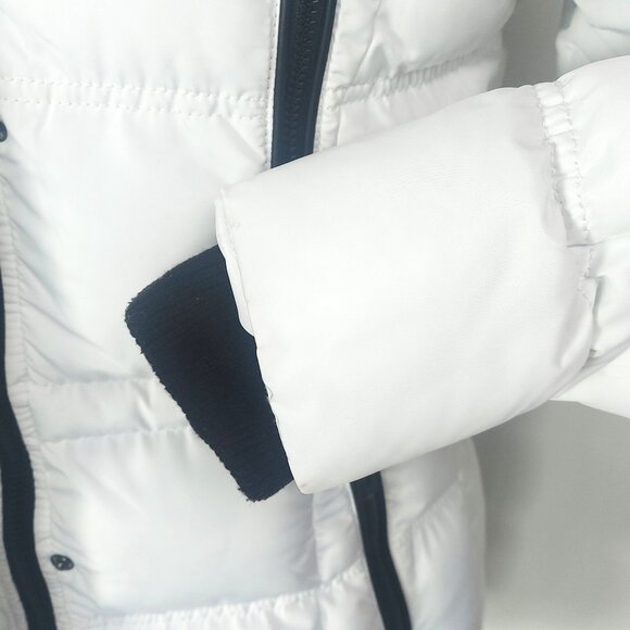 DKR Canadian Outdoor Collection White with Black Puffer Coat - Size S - Picture 6 of 15
